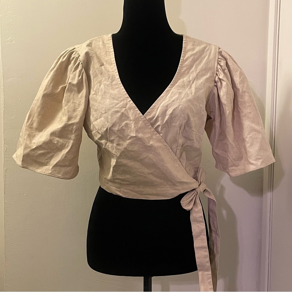 LISA SAYS GAH NWOT Maria Wrap Top in Natural Linen - Picture 3 of 8